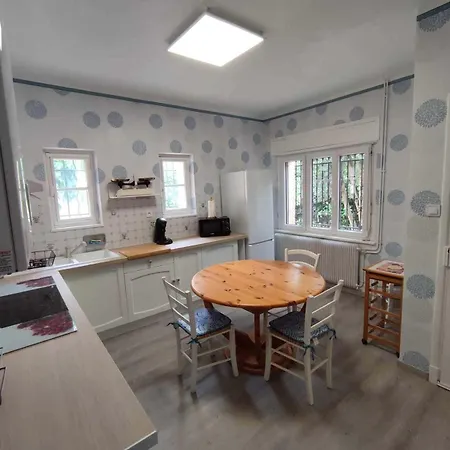 Holiday home New Glycines Independante 2 Jardin Clos Bien Situe *