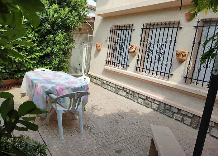 Holiday home New Glycines Independante 2 Jardin Clos Bien Situe